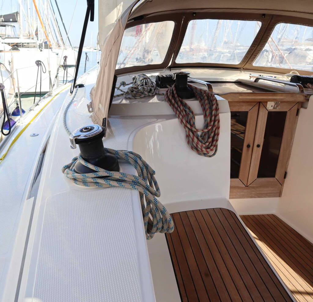 Sailing yacht Bavaria Cruiser 41 ECONOMY