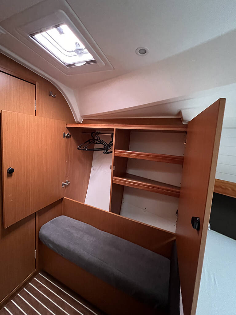 Sailing yacht Bavaria Cruiser 41 Levant