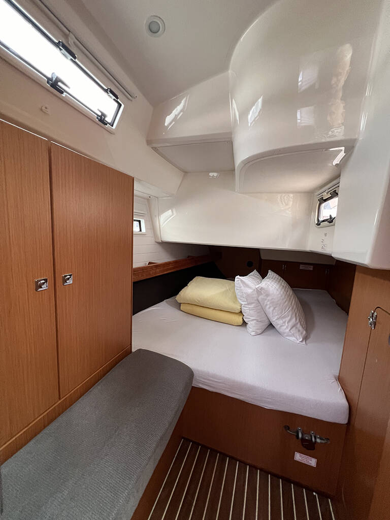 Sailing yacht Bavaria Cruiser 41 Levant