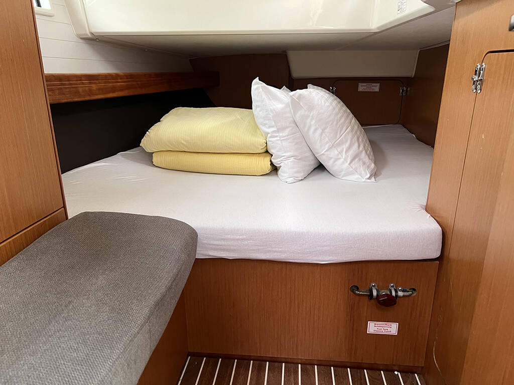Sailing yacht Bavaria Cruiser 41 Levant