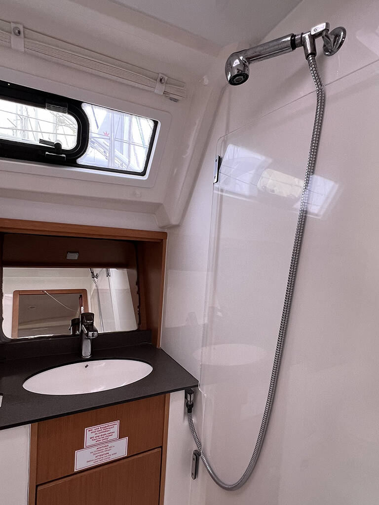 Sailing yacht Bavaria Cruiser 41 Levant