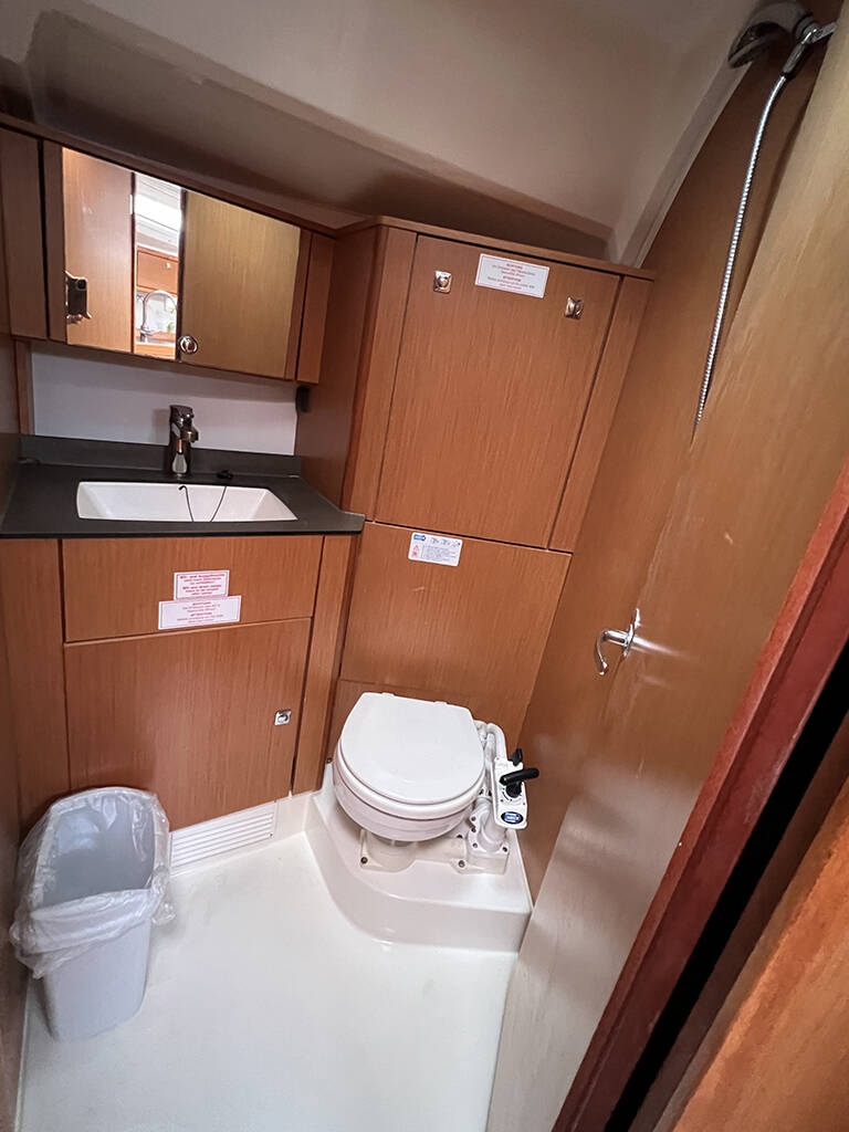 Sailing yacht Bavaria Cruiser 41 Levant