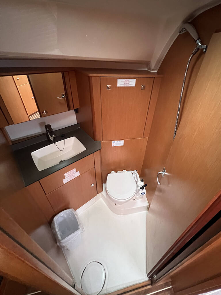 Sailing yacht Bavaria Cruiser 41 Levant