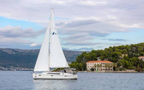 Bavaria Cruiser 41 Nina ACI Marina Split