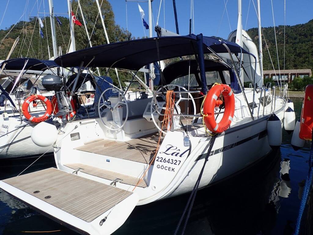 Sailing yacht Bavaria Cruiser 41 Lal