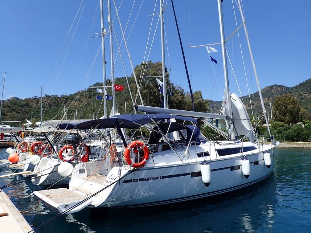 Sailing yacht Bavaria Cruiser 41 Lal