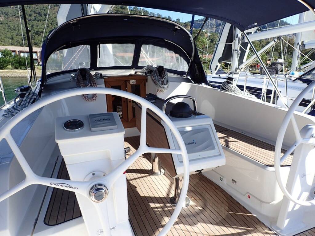 Sailing yacht Bavaria Cruiser 41 Lal