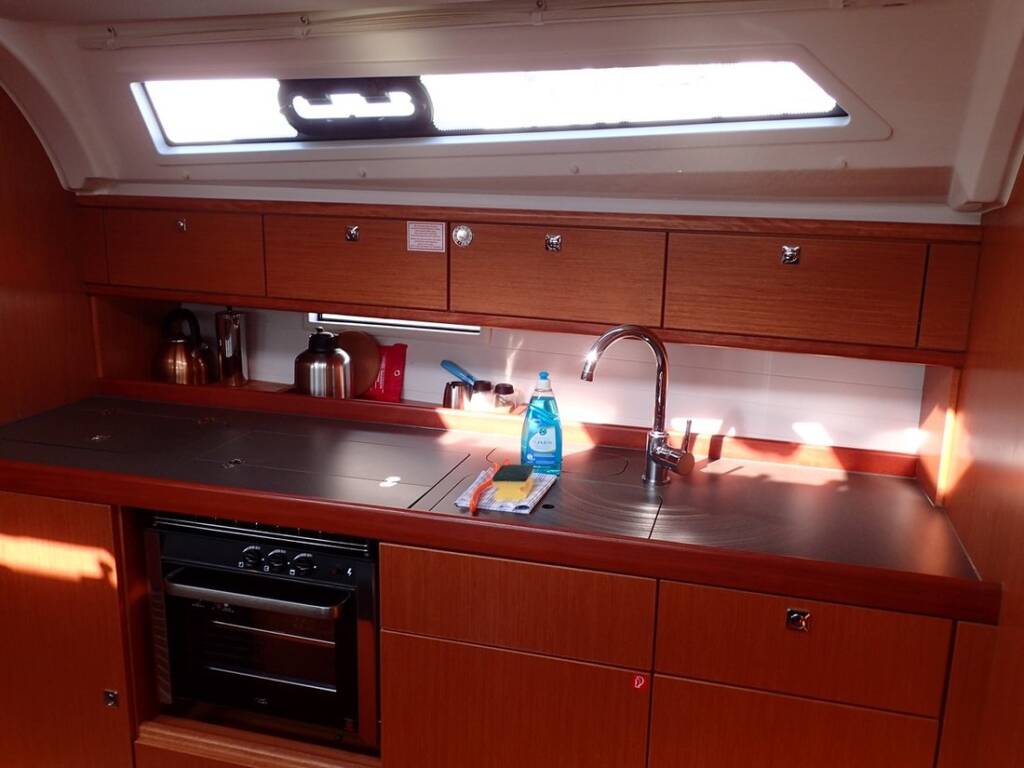 Sailing yacht Bavaria Cruiser 41 Lal