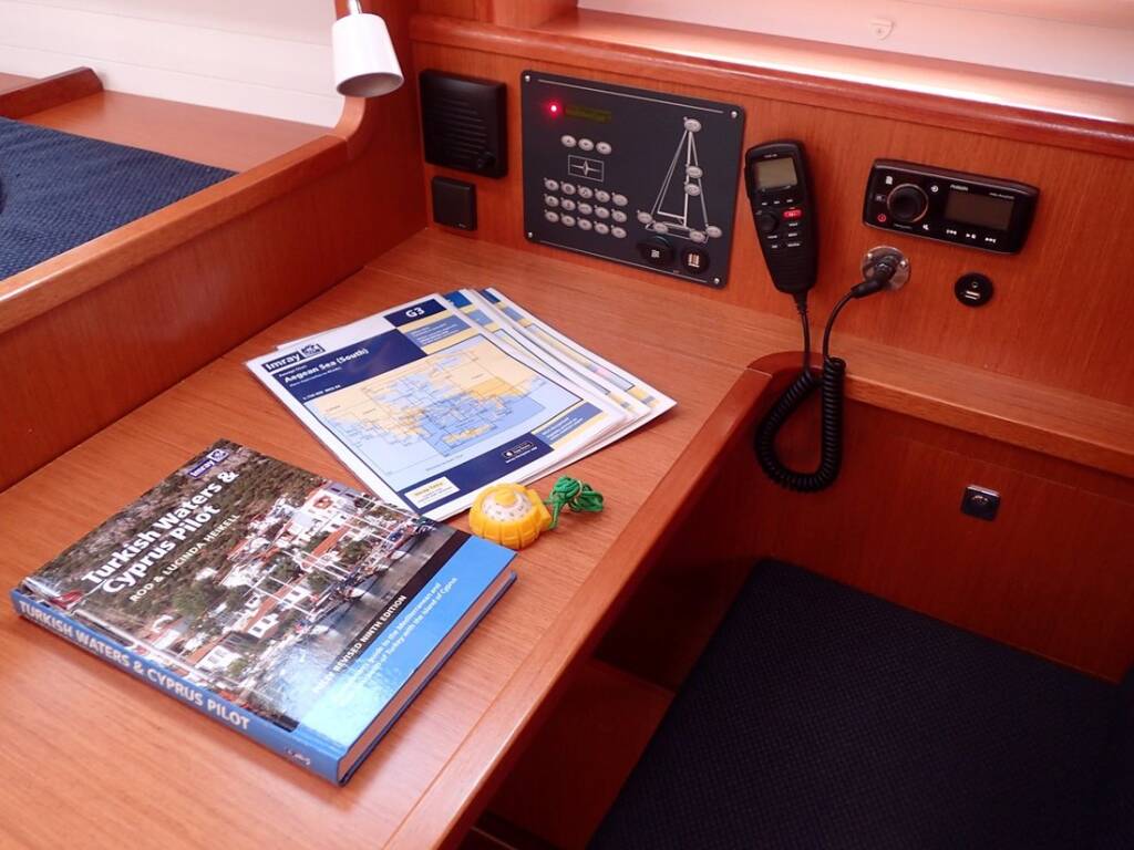 Sailing yacht Bavaria Cruiser 41 Lal
