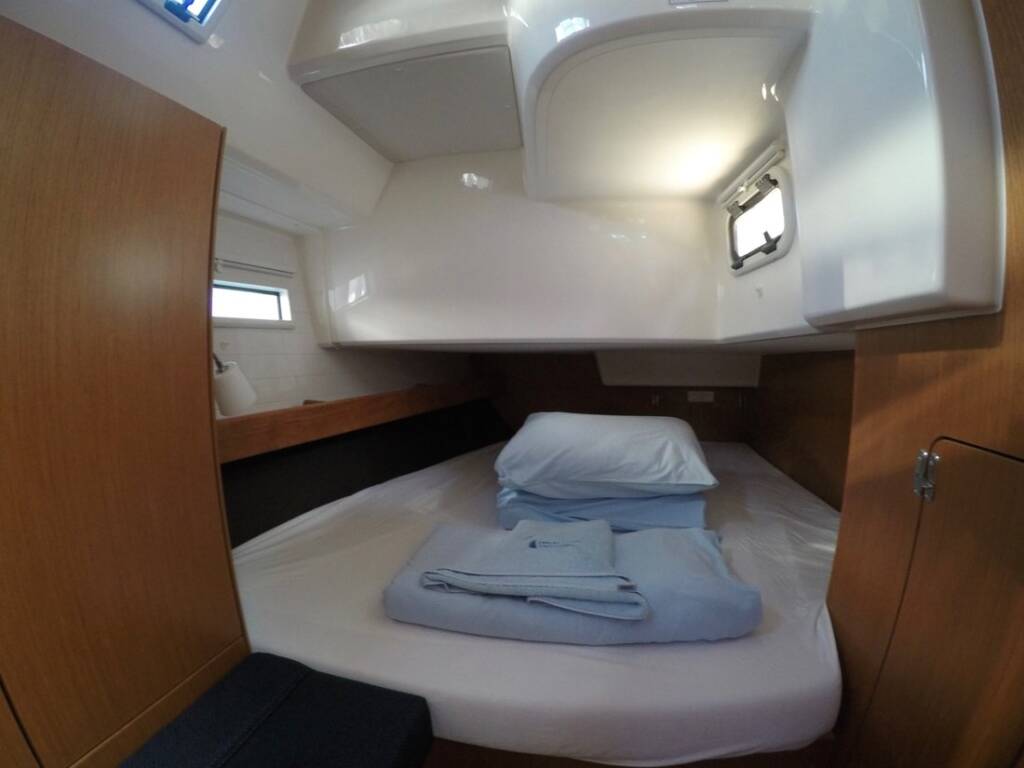 Sailing yacht Bavaria Cruiser 41 Lal