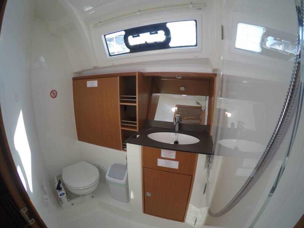 Sailing yacht Bavaria Cruiser 41 Lal