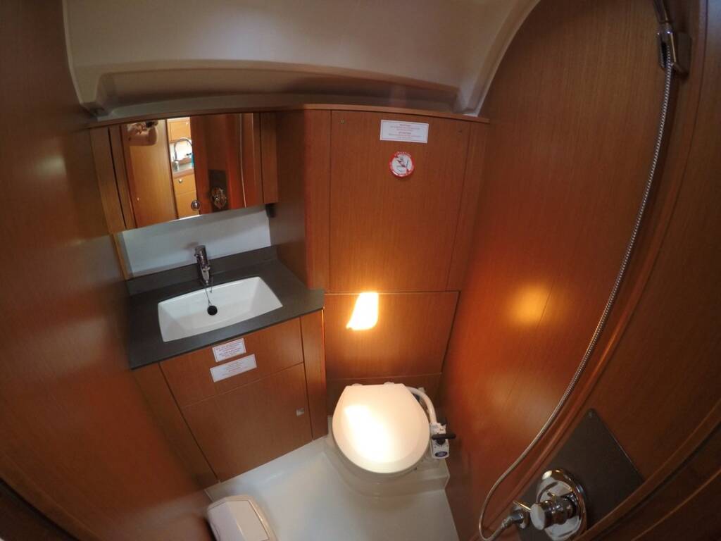Sailing yacht Bavaria Cruiser 41 Lal