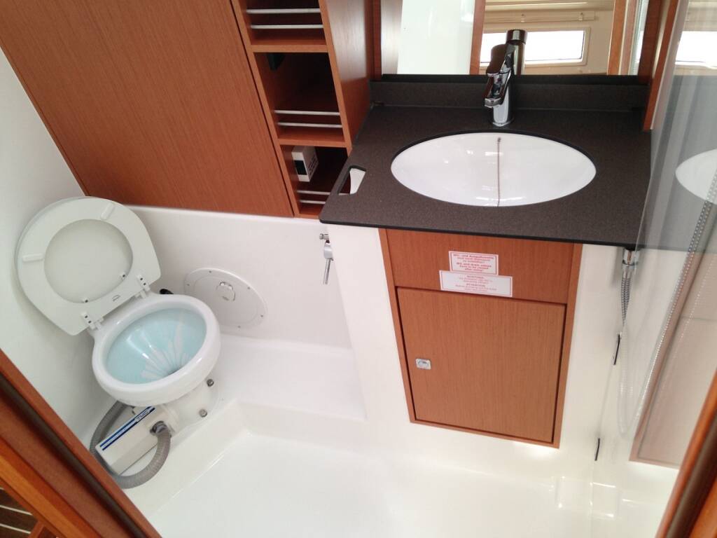 Sailing yacht Bavaria Cruiser 41 Alisahni