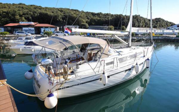 Bavaria Cruiser 41 Sonelinno Marina Tehnomont Veruda, Pula