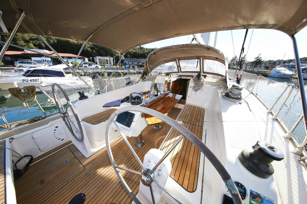 Sailing yacht Bavaria Cruiser 41 