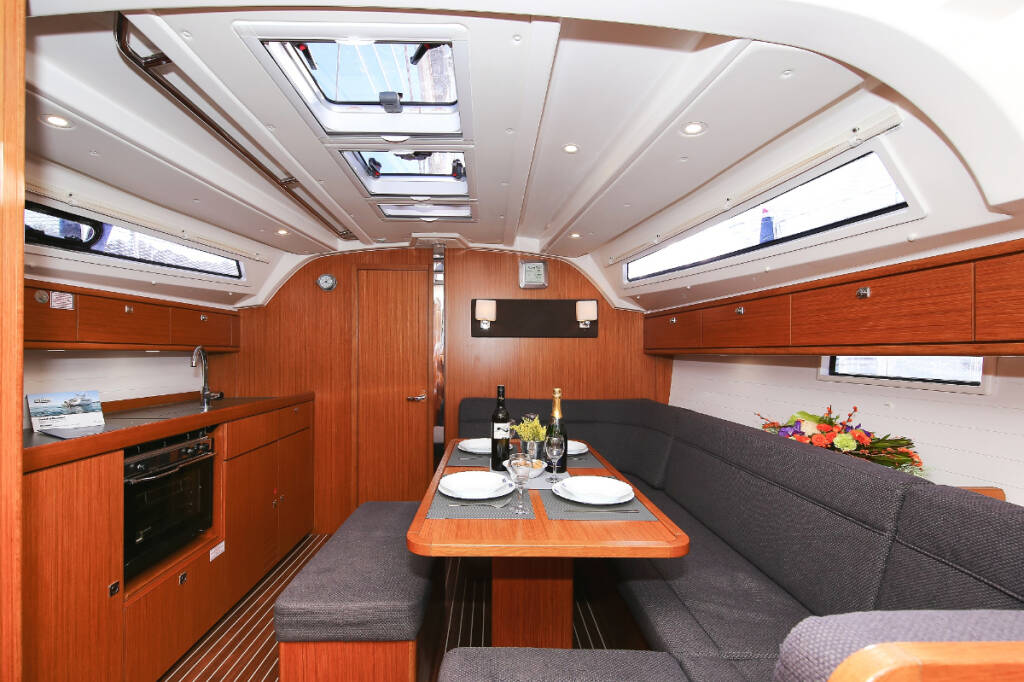 Sailing yacht Bavaria Cruiser 41 