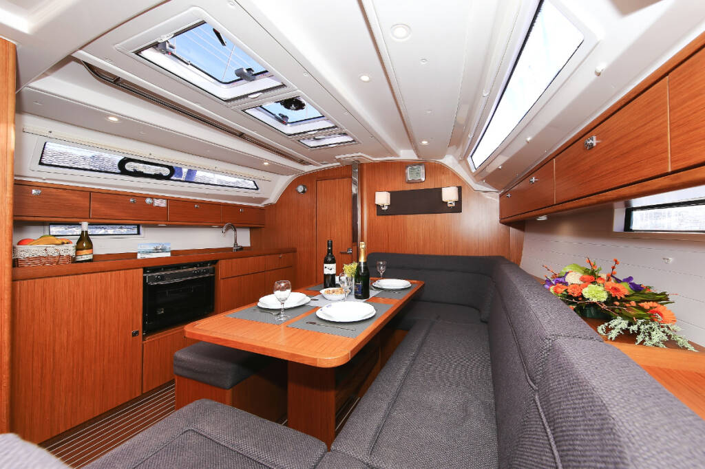 Sailing yacht Bavaria Cruiser 41 