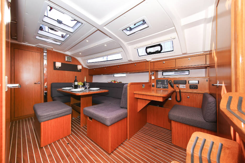 Sailing yacht Bavaria Cruiser 41 