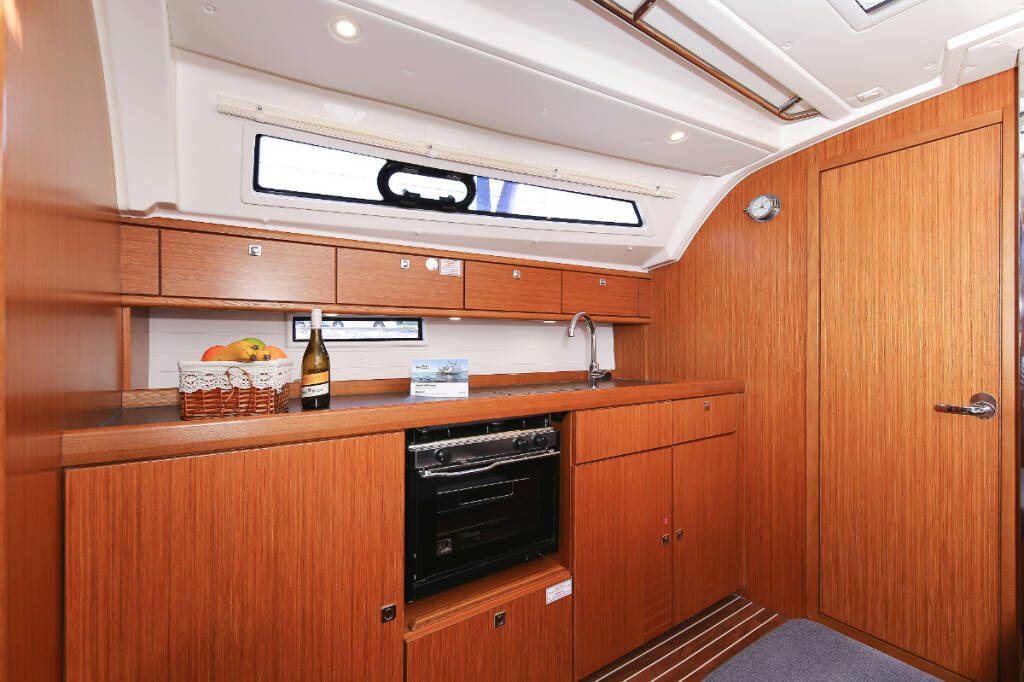 Sailing yacht Bavaria Cruiser 41 