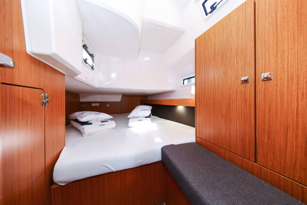Sailing yacht Bavaria Cruiser 41 