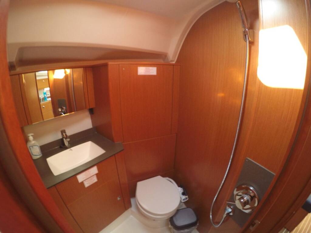 Sailing yacht Bavaria Cruiser 41 Cadenza