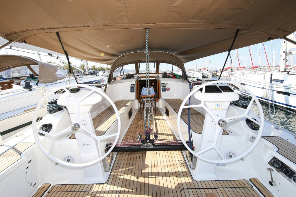 Sailing yacht Bavaria Cruiser 41S Kraljevna (19)