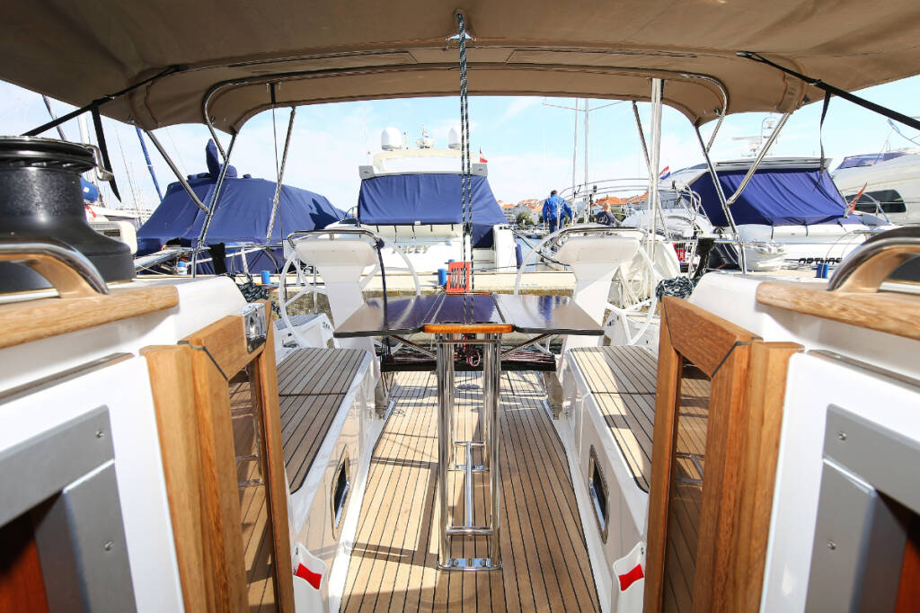 Sailing yacht Bavaria Cruiser 41S Kraljevna (19)
