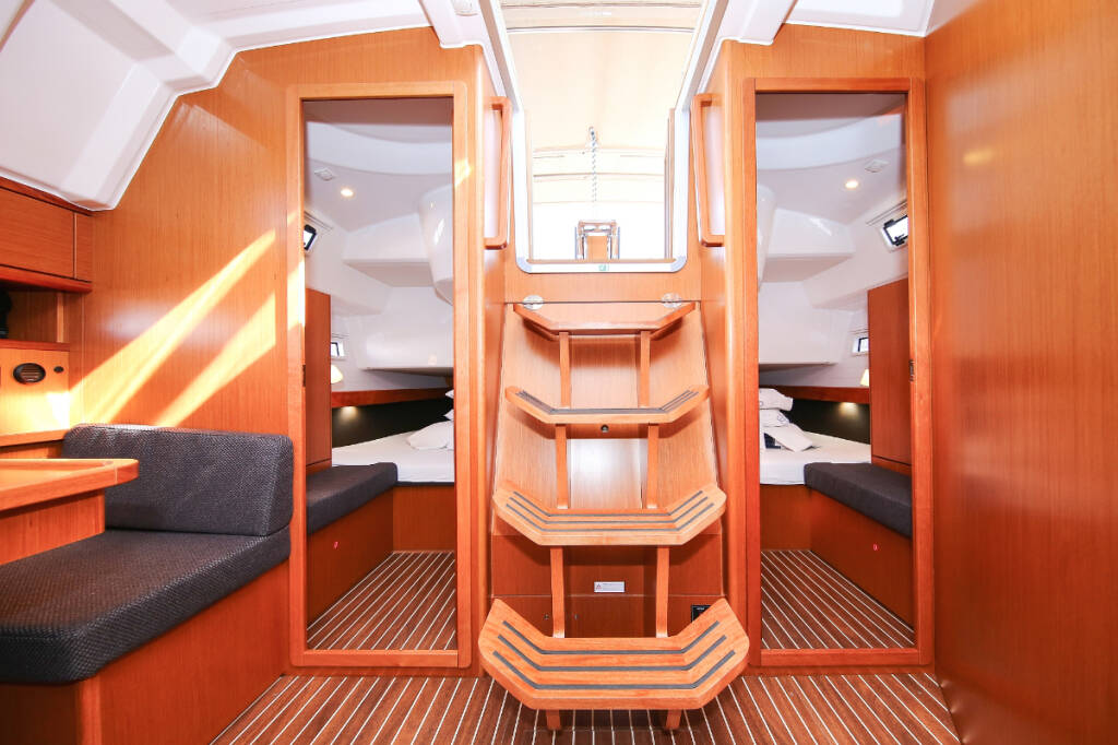 Sailing yacht Bavaria Cruiser 41S Kraljevna (19)