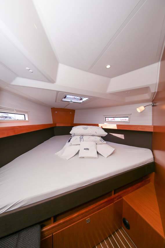 Sailing yacht Bavaria Cruiser 41S Kraljevna (19)