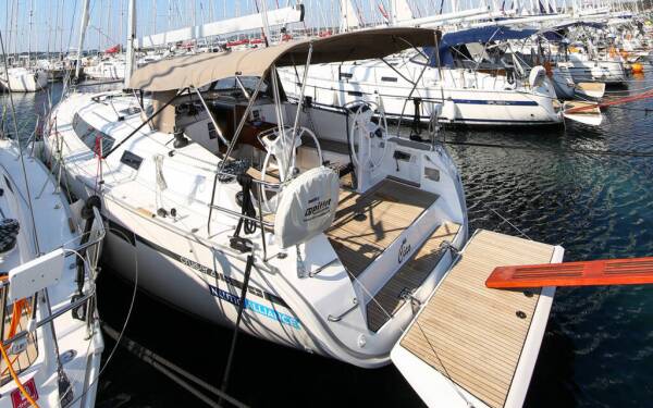 Bavaria Cruiser 41S Ciao (17) Marina Hramina, Murter