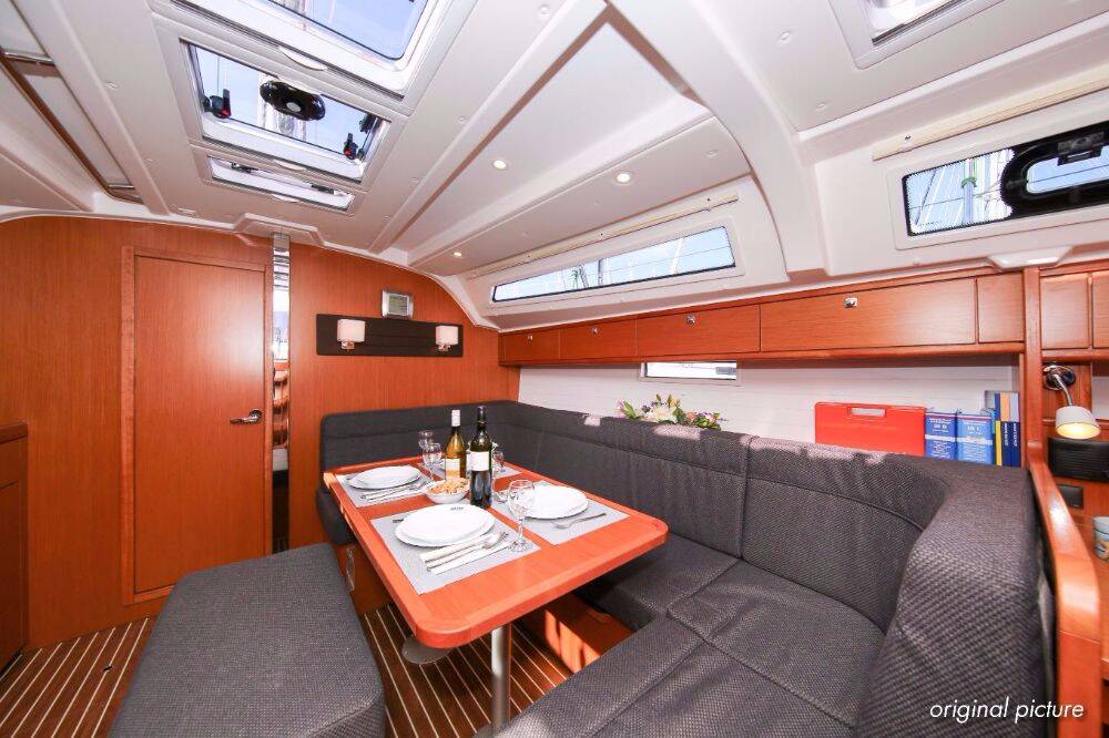 Sailing yacht Bavaria Cruiser 41S Viviane II (12)