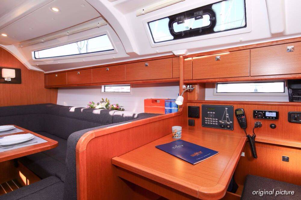 Sailing yacht Bavaria Cruiser 41S Viviane II (12)