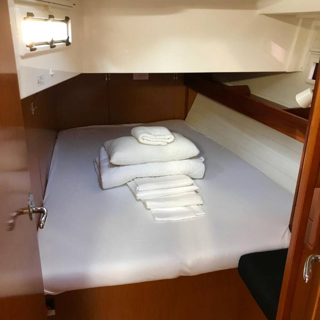 Sailing yacht Bavaria Cruiser 45 Midas
