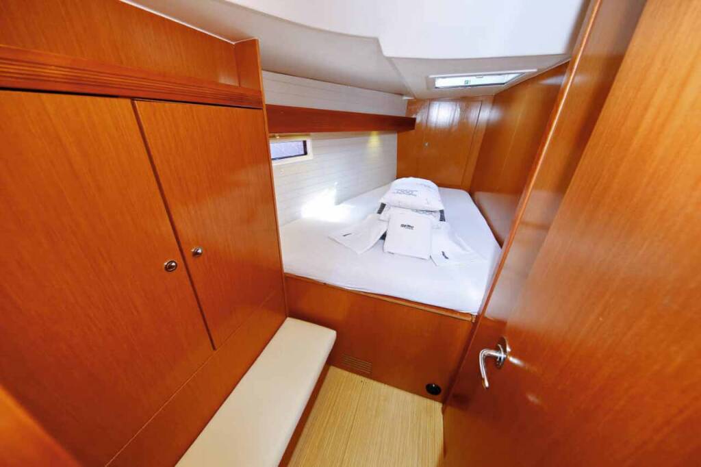 Sailing yacht Bavaria Cruiser 45 Julia III