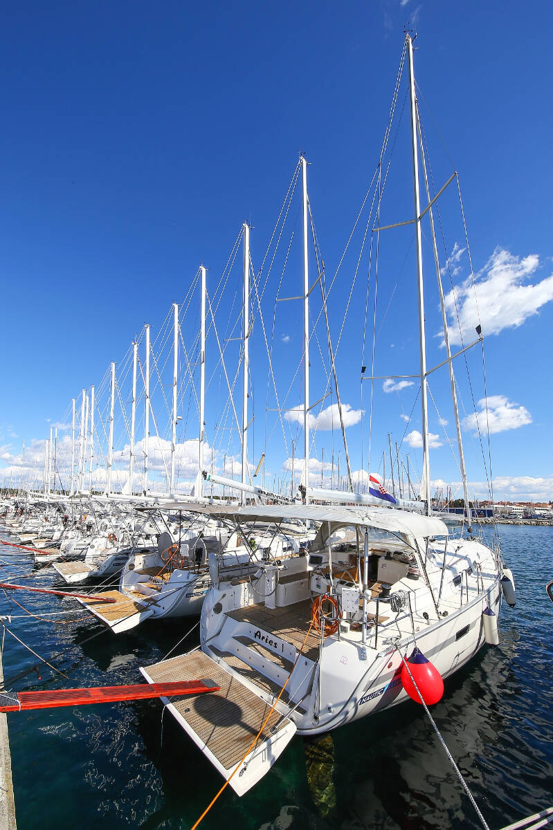 Sailing yacht Bavaria Cruiser 45 Aries