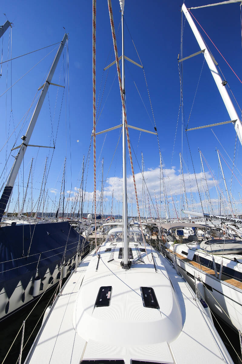 Sailing yacht Bavaria Cruiser 45 Aries