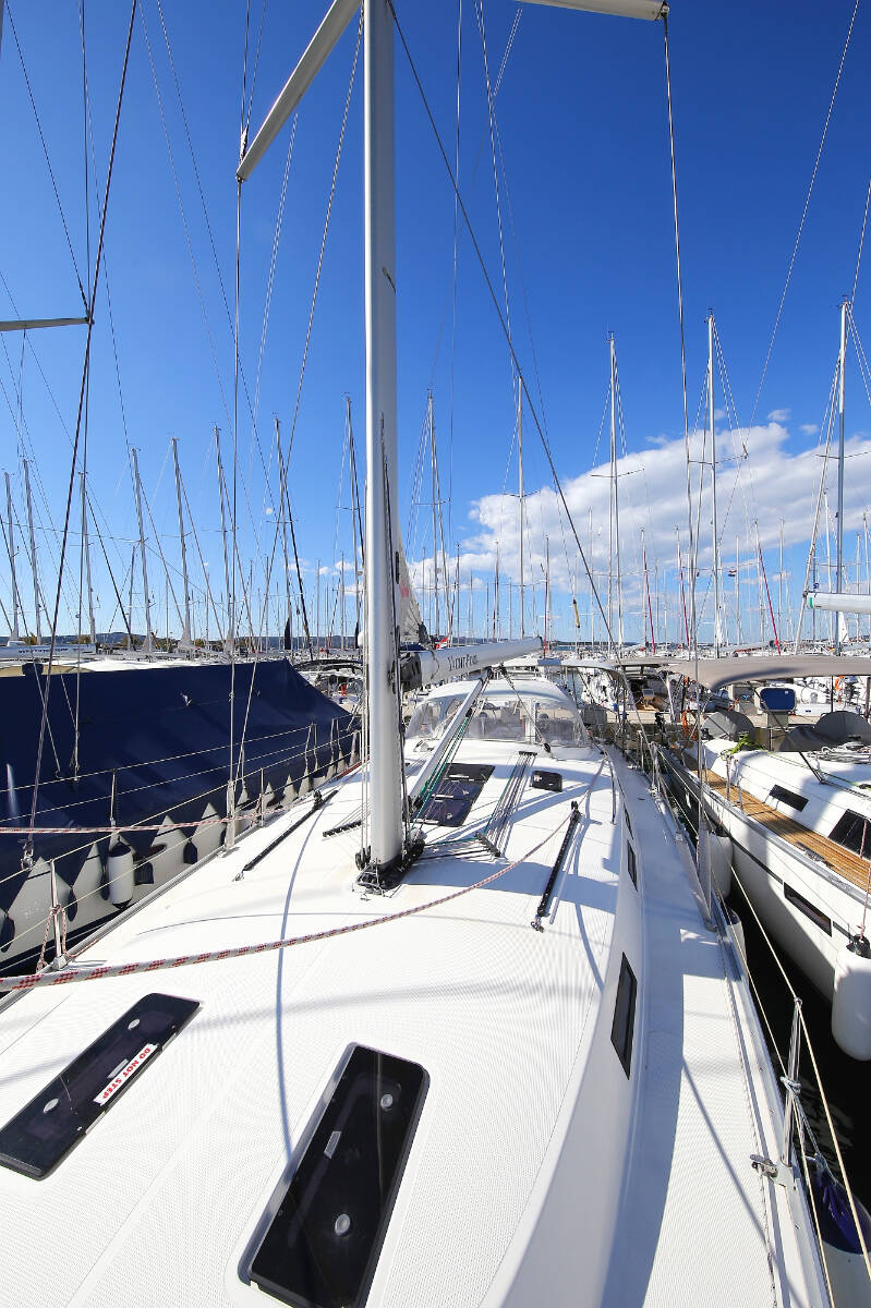Sailing yacht Bavaria Cruiser 45 Aries