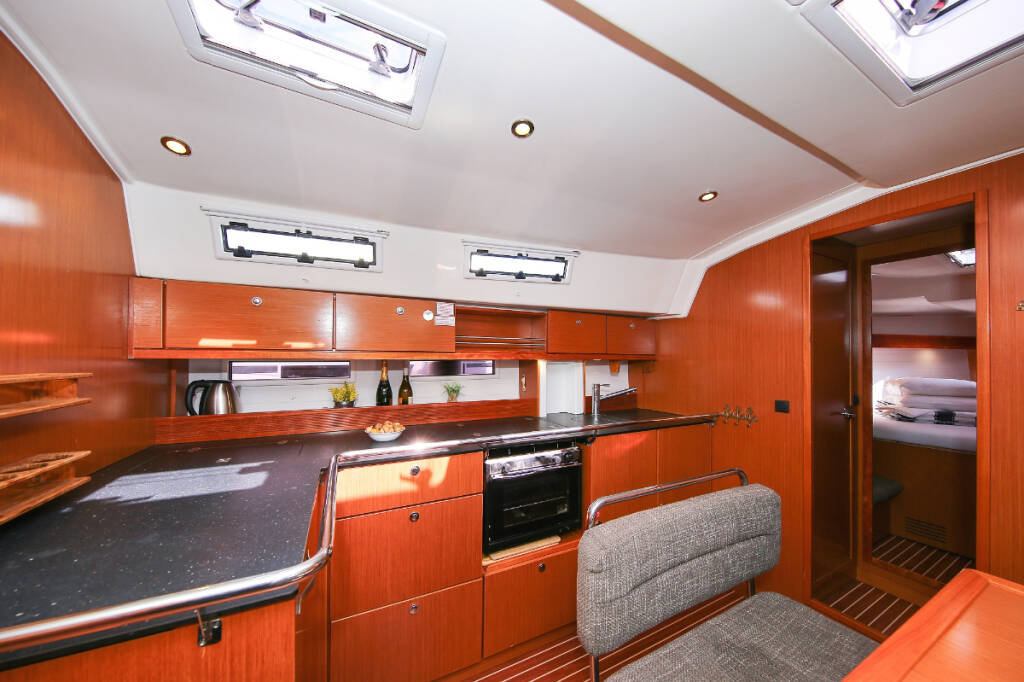 Sailing yacht Bavaria Cruiser 45 Aries