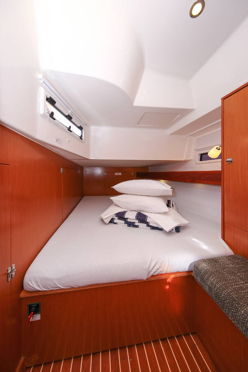 Sailing yacht Bavaria Cruiser 45 Aries