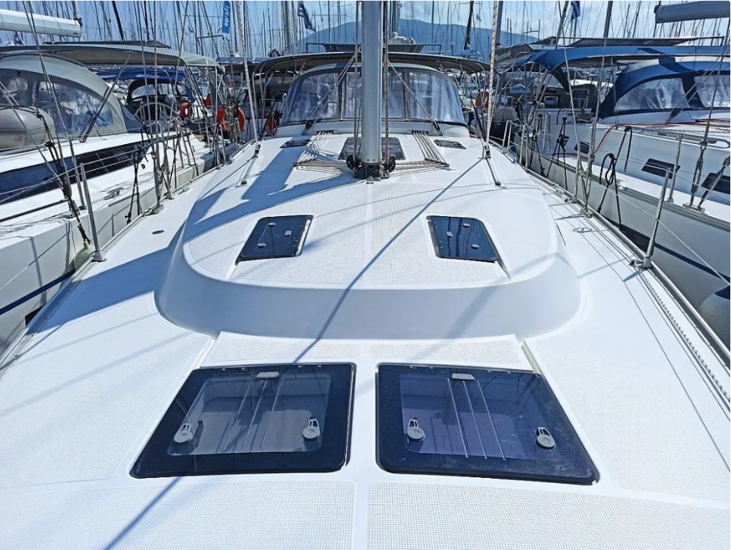 Segelyachten Bavaria Cruiser 45 Saffron