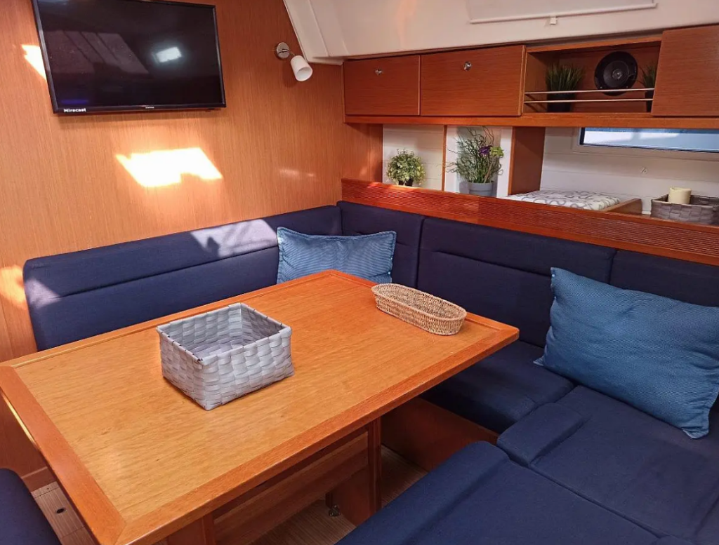 Segelyachten Bavaria Cruiser 45 Saffron