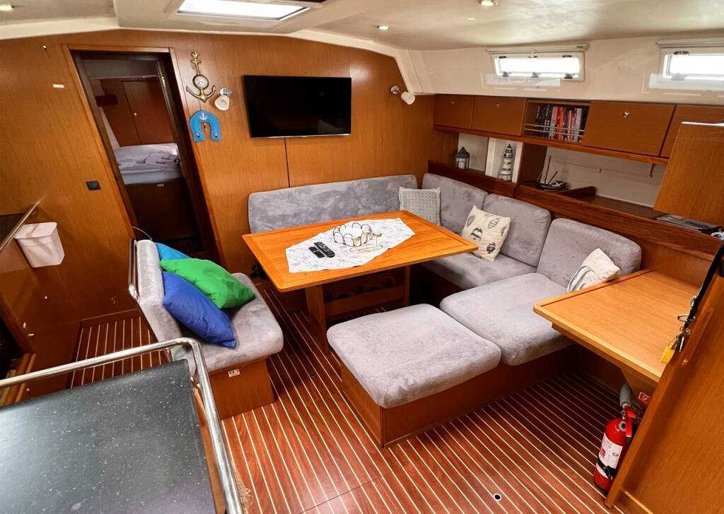 Sailing yacht Bavaria Cruiser 45 Aquaholic