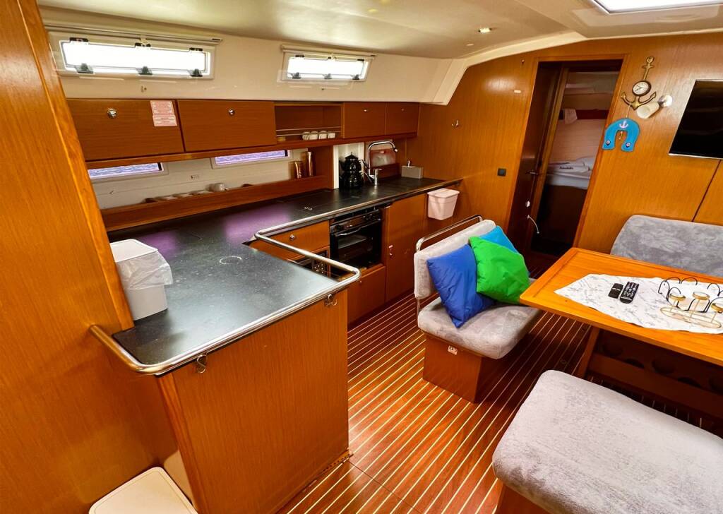 Sailing yacht Bavaria Cruiser 45 Aquaholic