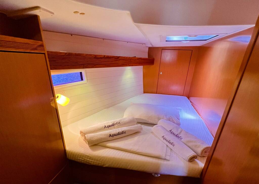 Sailing yacht Bavaria Cruiser 45 Aquaholic