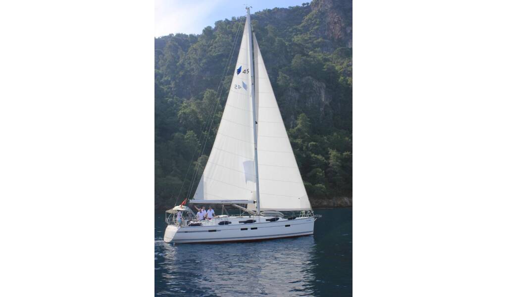 Sailing yacht Bavaria Cruiser 45 Sail Bravo