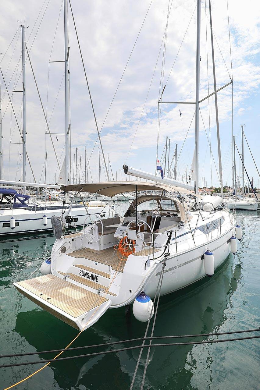 Sailing yacht Bavaria Cruiser 46 Style Sunshine