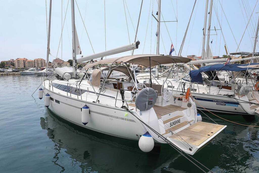 Sailing yacht Bavaria Cruiser 46 Style Sunshine