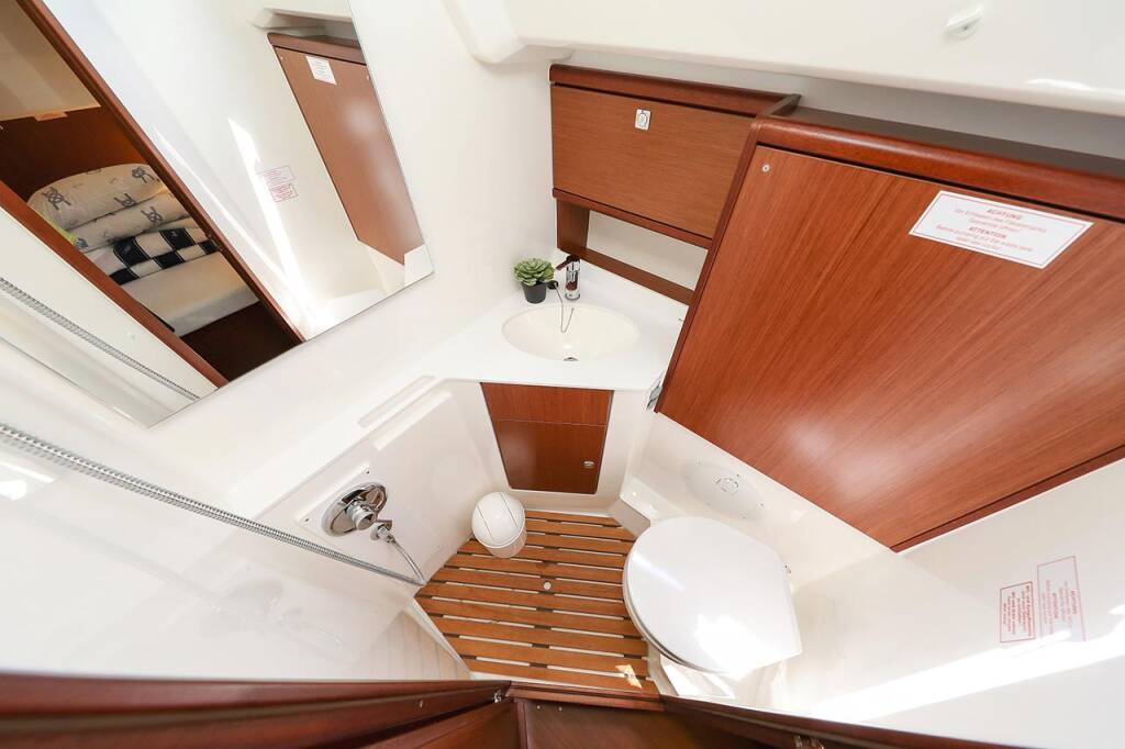 Sailing yacht Bavaria Cruiser 46 Style Sunshine