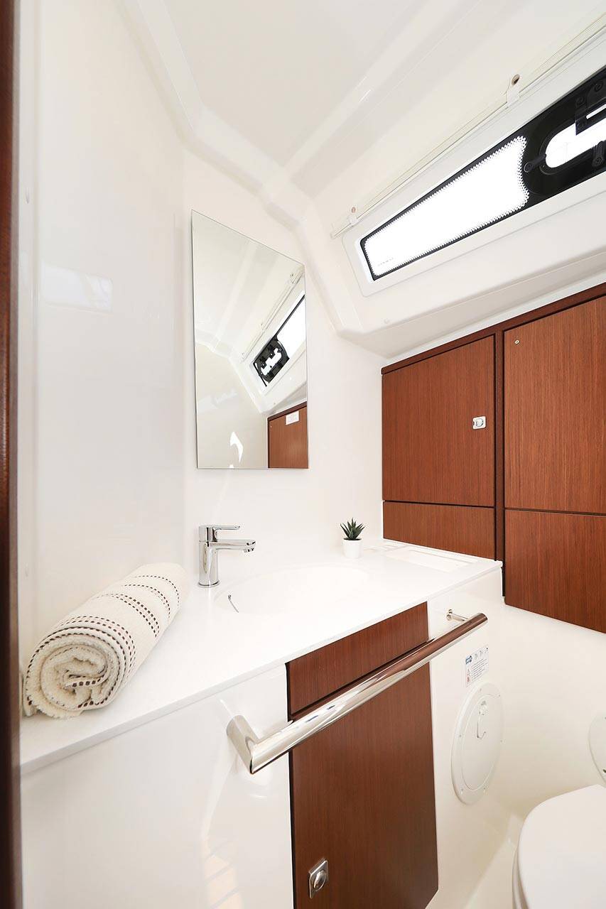 Sailing yacht Bavaria Cruiser 46 Style Sunshine