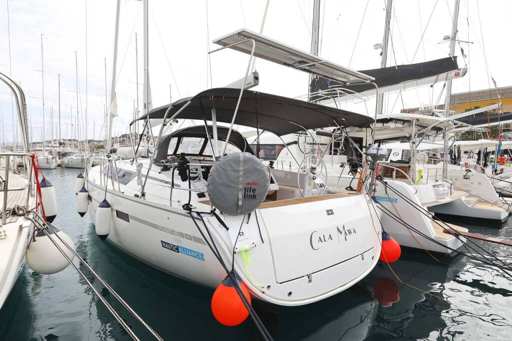 Sailing yacht Bavaria Cruiser 46 Style Cala Mawa